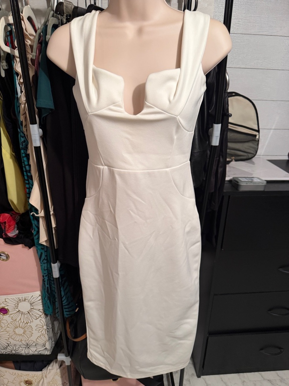 Missguided Cream Sculpted Sweetheart Midi Dress
